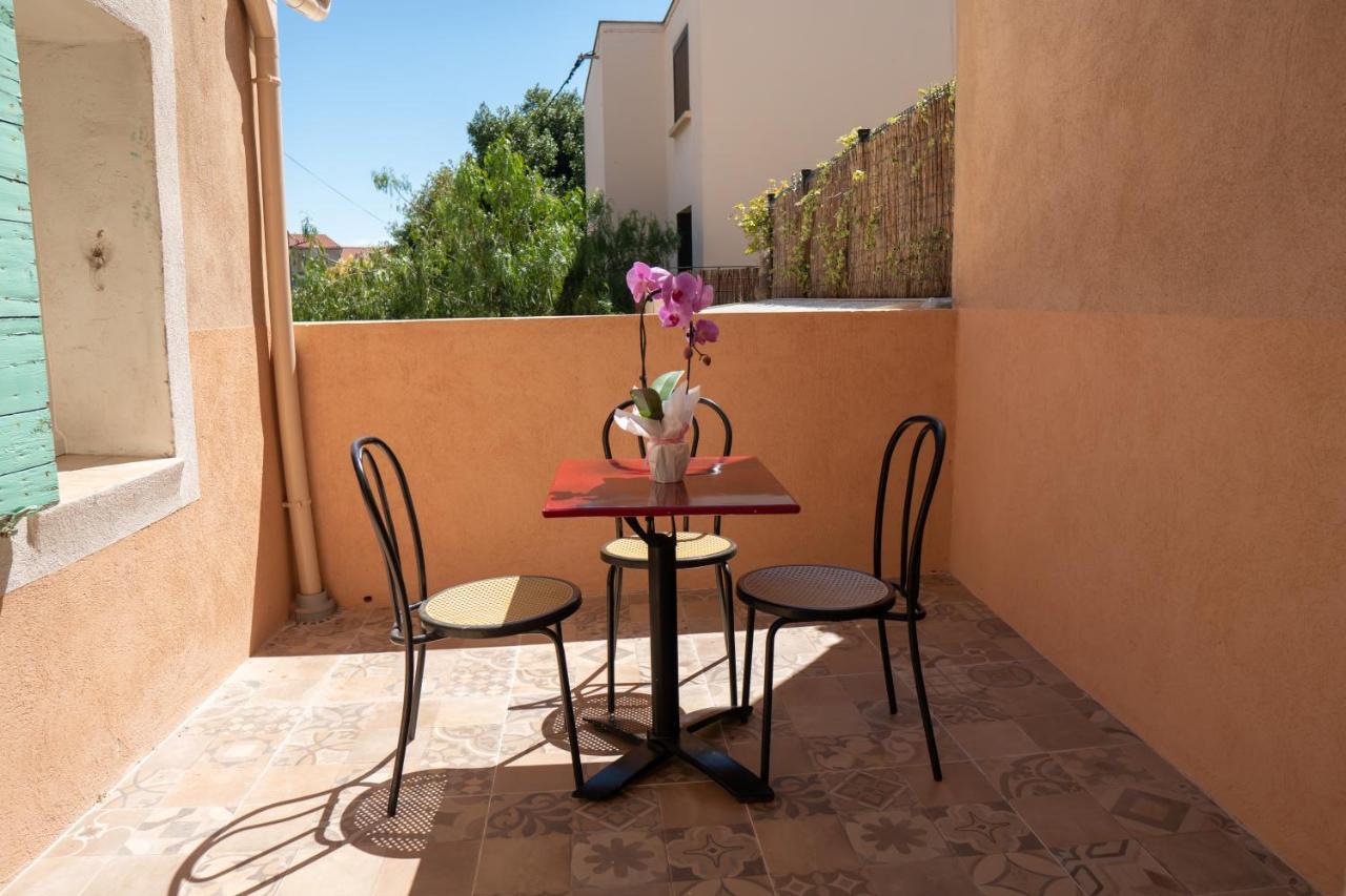 Coeur De Ville T2, Terrasse, Clim Tt Equipe, Parking Sanary-sur-Mer Exterior foto